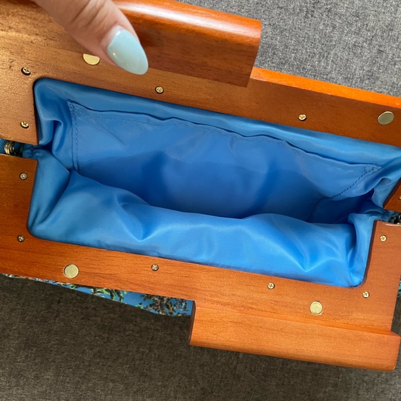 NWT Lilly Pulitzer Bermuda Clutch - Picture 2 of 3